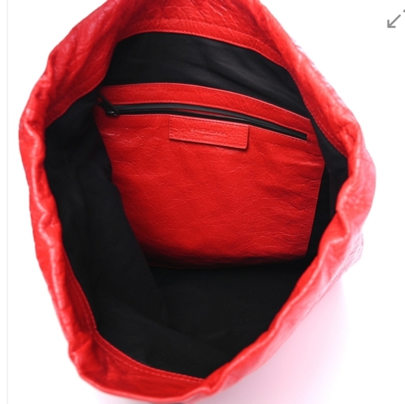 BALENCIAGA Agneau Locker Arena Backpack Red. 7 - Picture 4 of 12